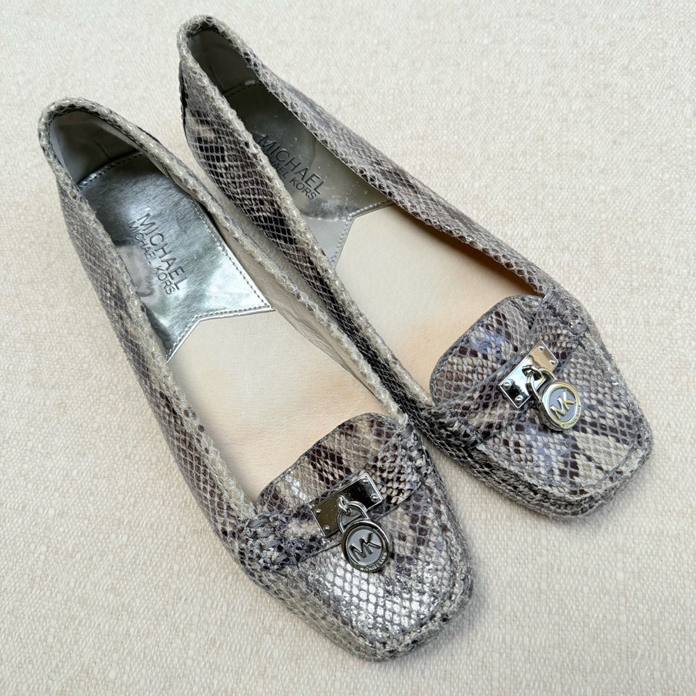 Michael Kors Hamilton Patent Snake Loafer Slip On Shoe Leather Gray Padlock 7.5